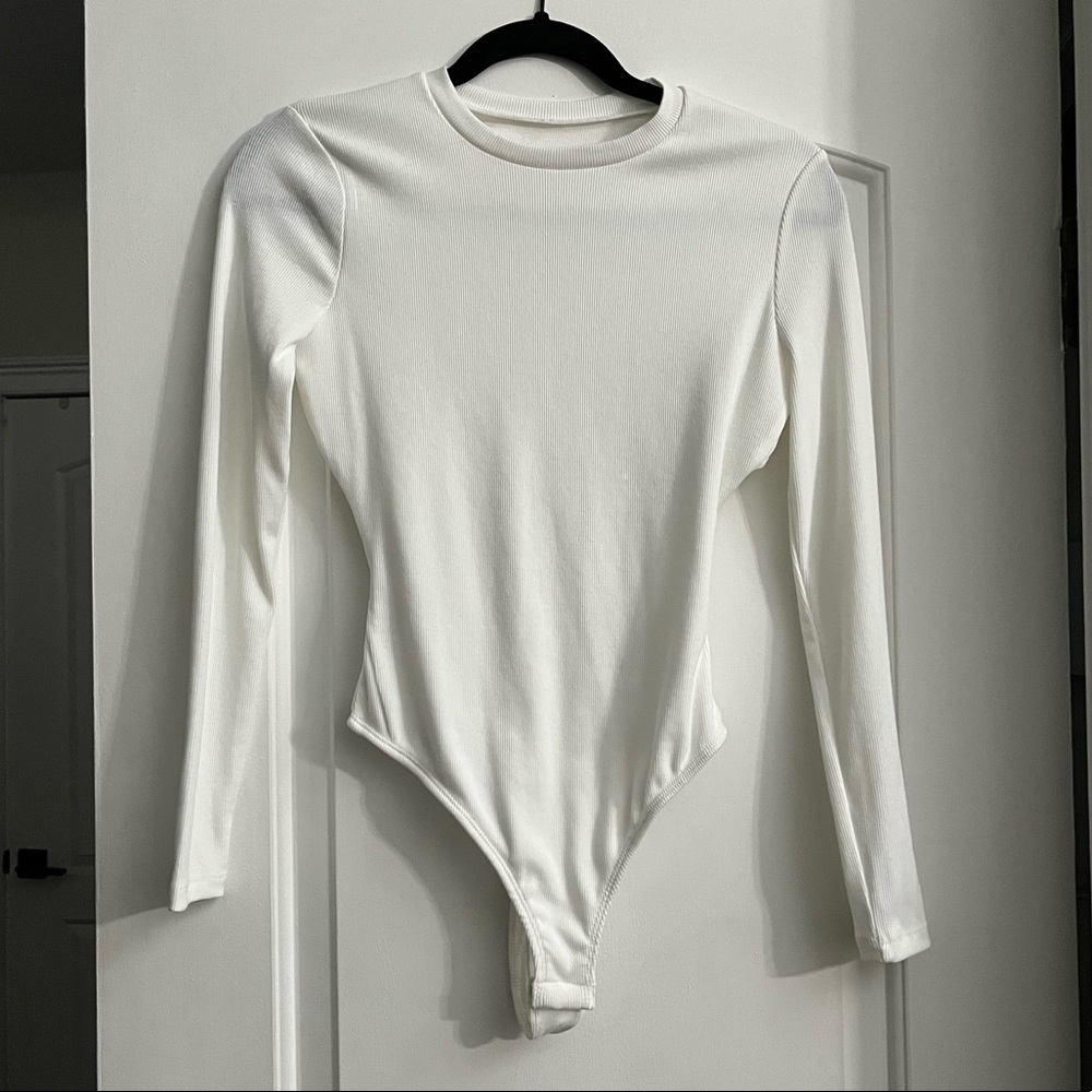 NEVER WORN White Long Sleeve Bodysuit